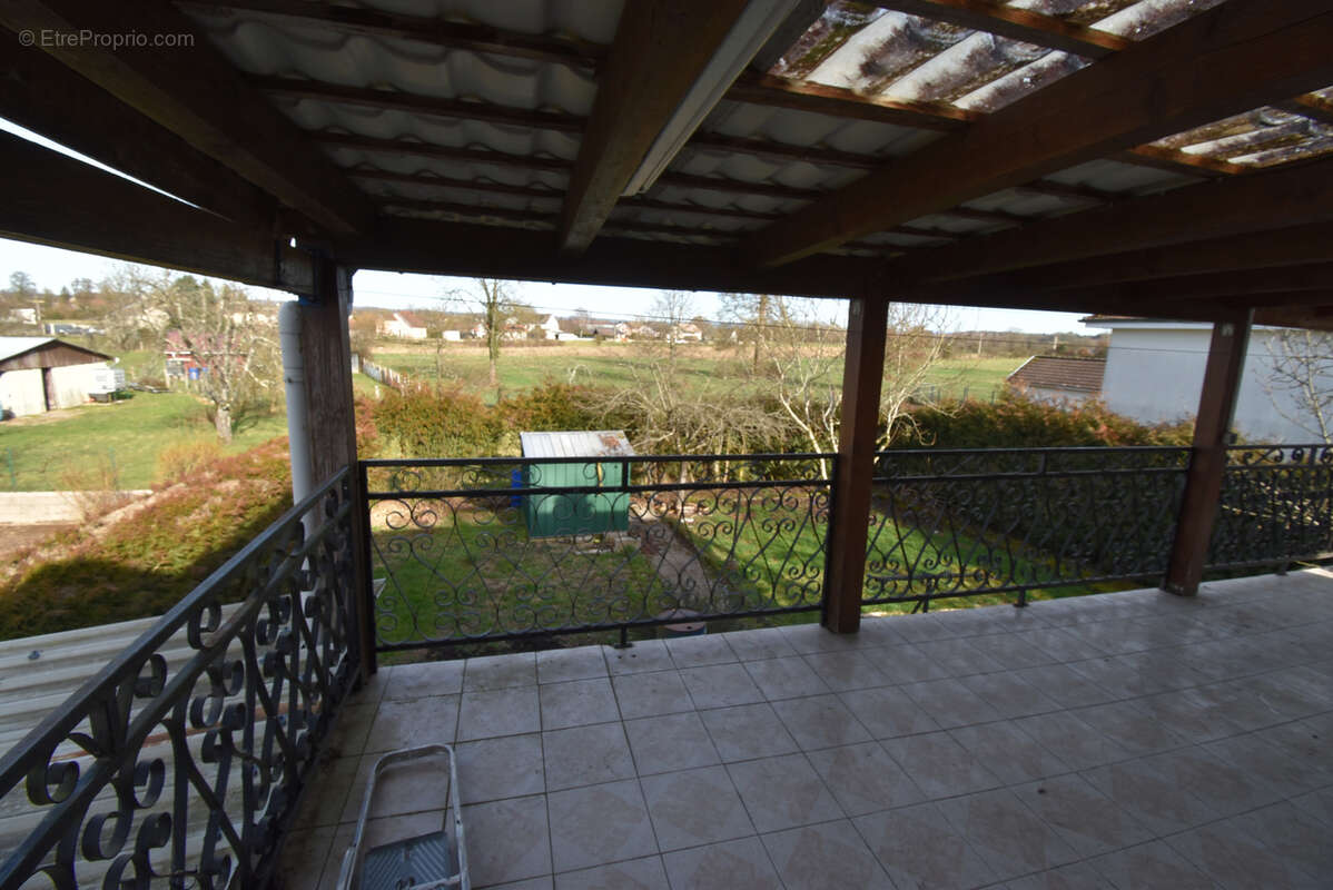 Maison à SAINT-LOUP-SUR-SEMOUSE