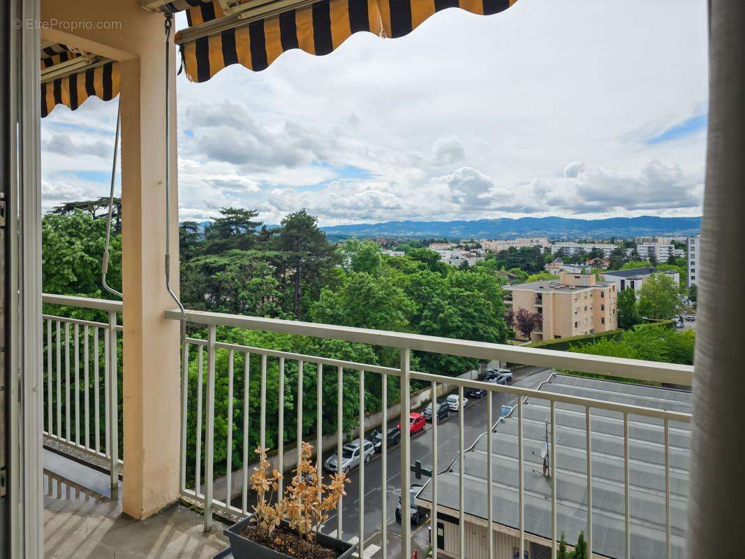 Appartement à SAINTE-FOY-LES-LYON