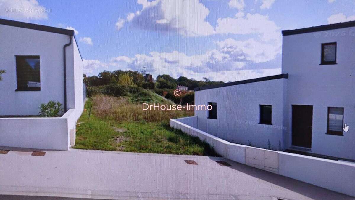 Terrain à LE POIRE-SUR-VIE