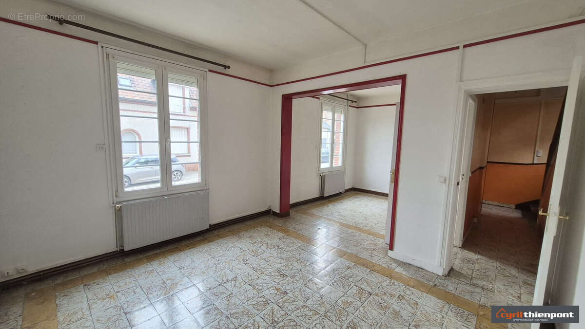 Maison 90 m² à Longpre-Les-Corps-Saints  - photo 2