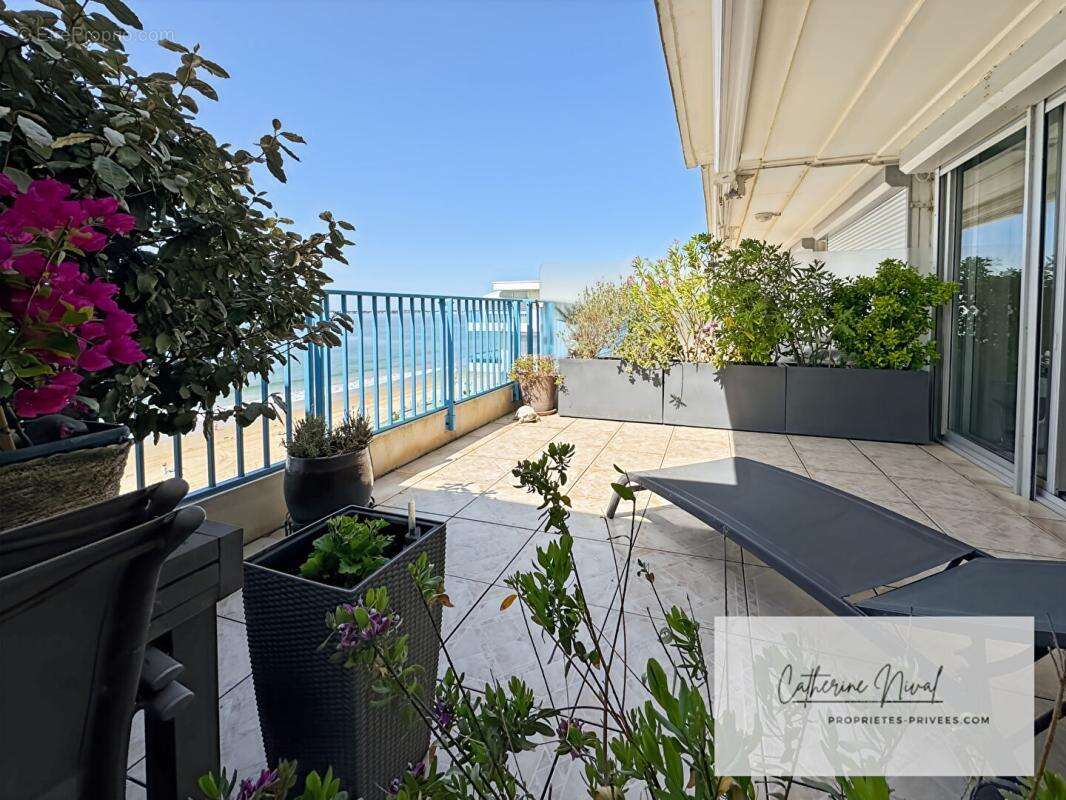 Appartement face  mer , traversant , garage, cave , La Baule - photo 2