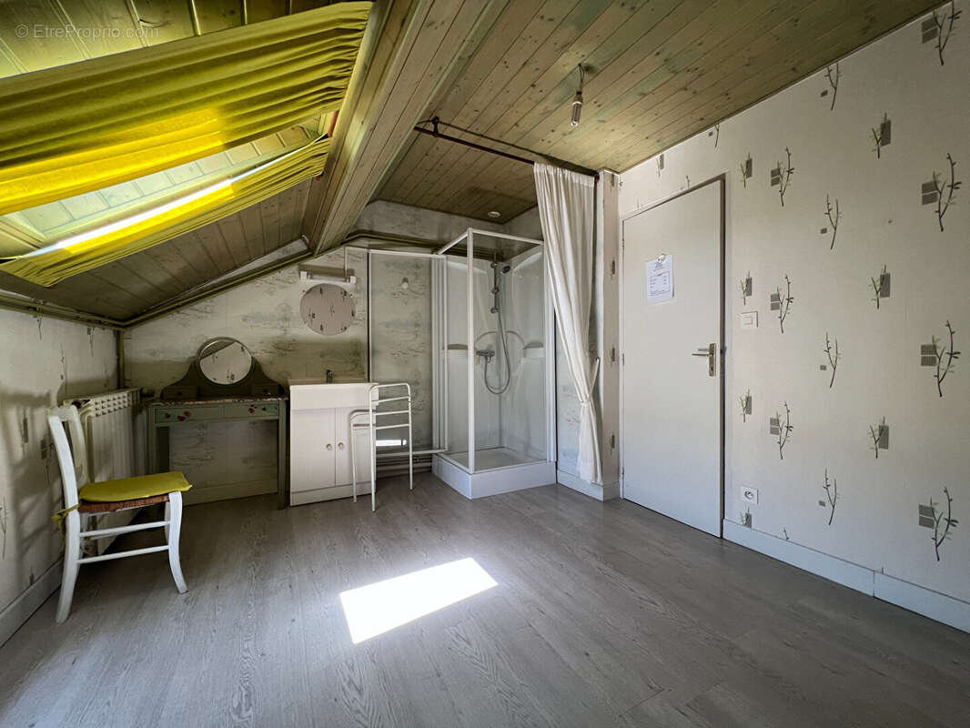 Maison à QUINSSAINES