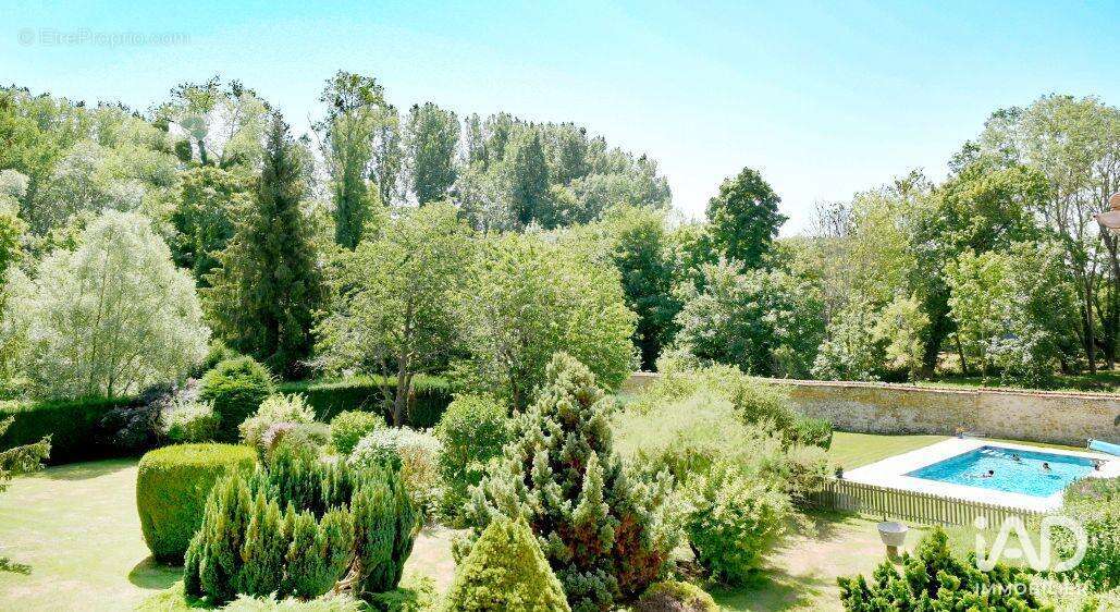 Photo 8 - Commerce à ETRECHY