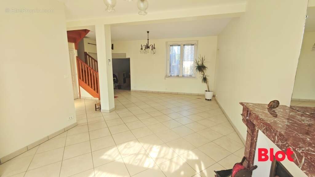 Maison 121 m² à Saint-Malo  - photo 4