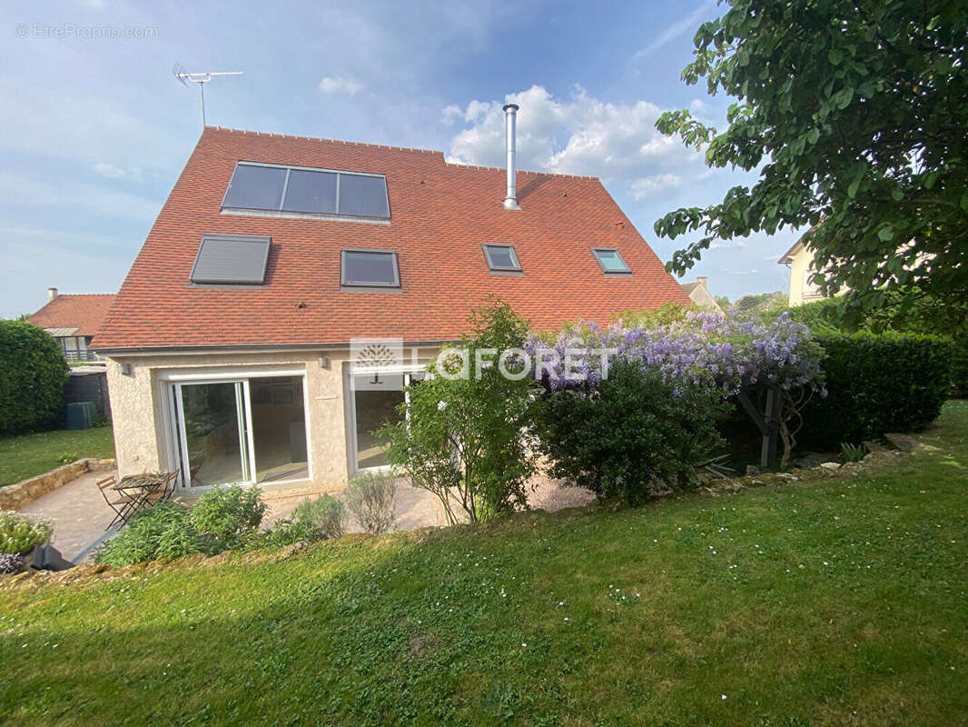 Maison à MAREIL-MARLY