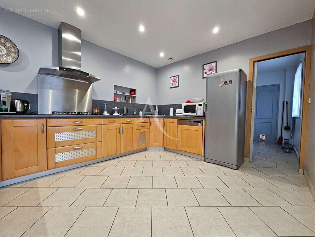 Maison à MONTCEAUX-LES-MEAUX