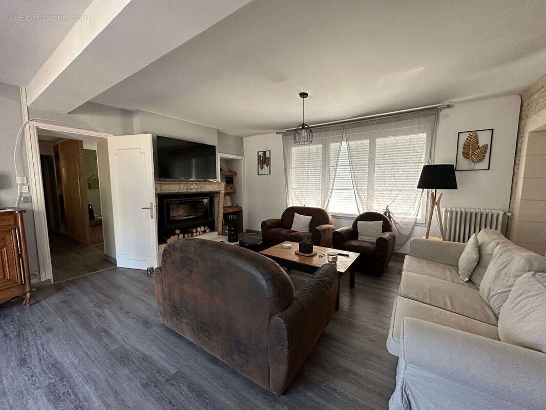 Maison 290m² à montierchaume - photo 12