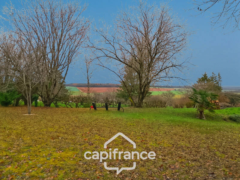 Maison à SAULX-LE-DUC