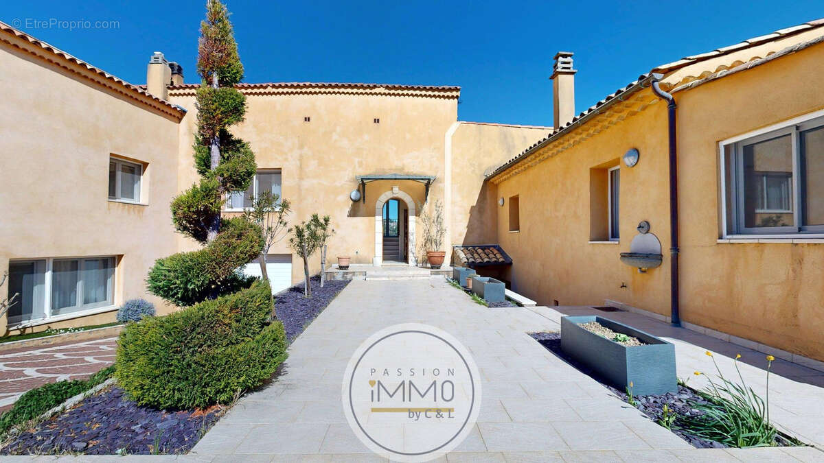 Propriete 240 m2 - 4 chambres - vue panoramique - garage - ateliers - photo 6
