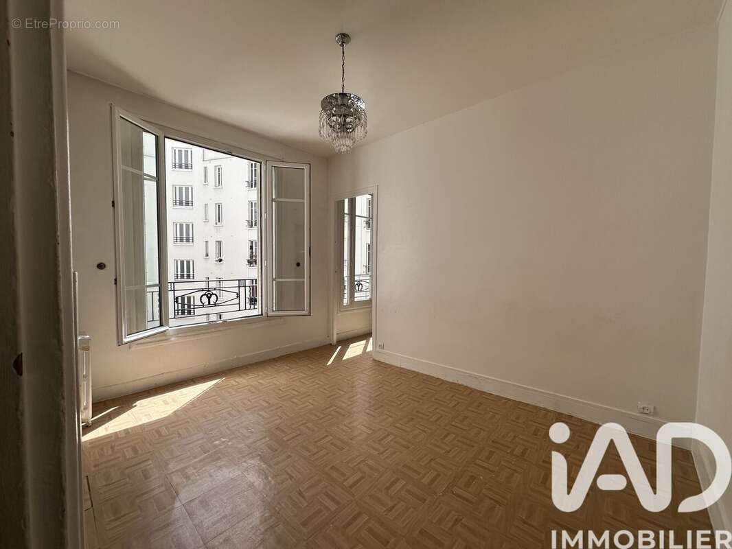 Photo 2 - Appartement à PARIS-18E