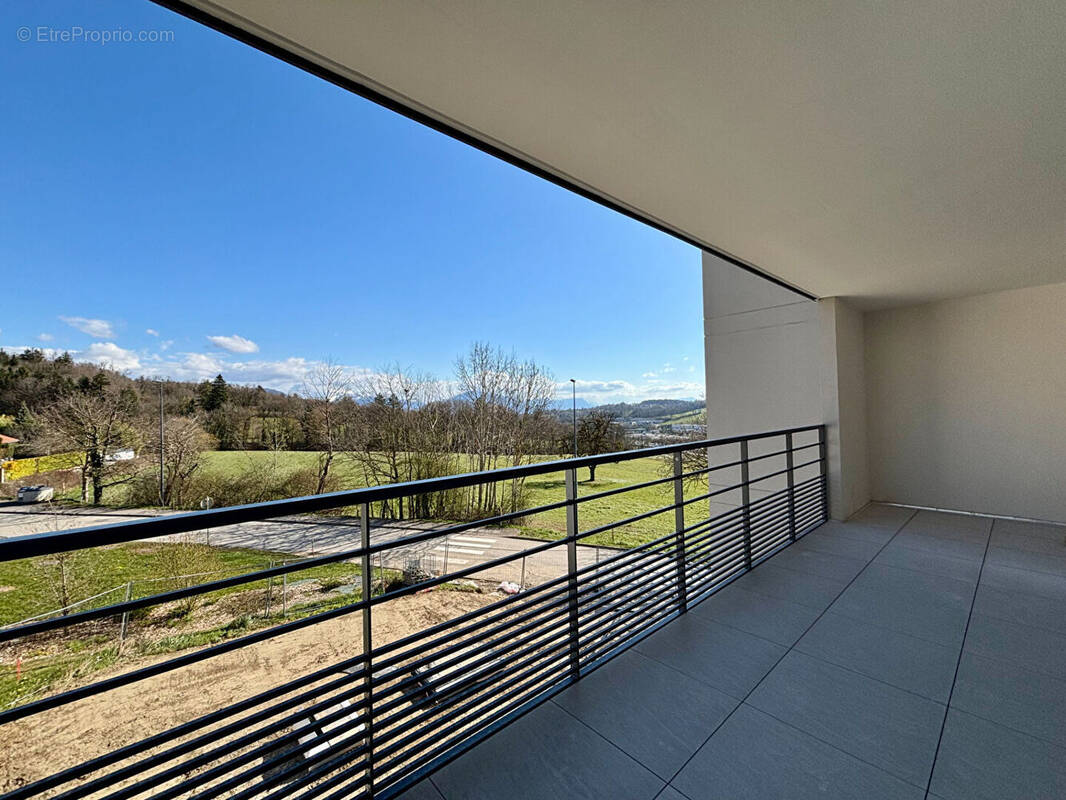 Appartement à VILLY-LE-PELLOUX