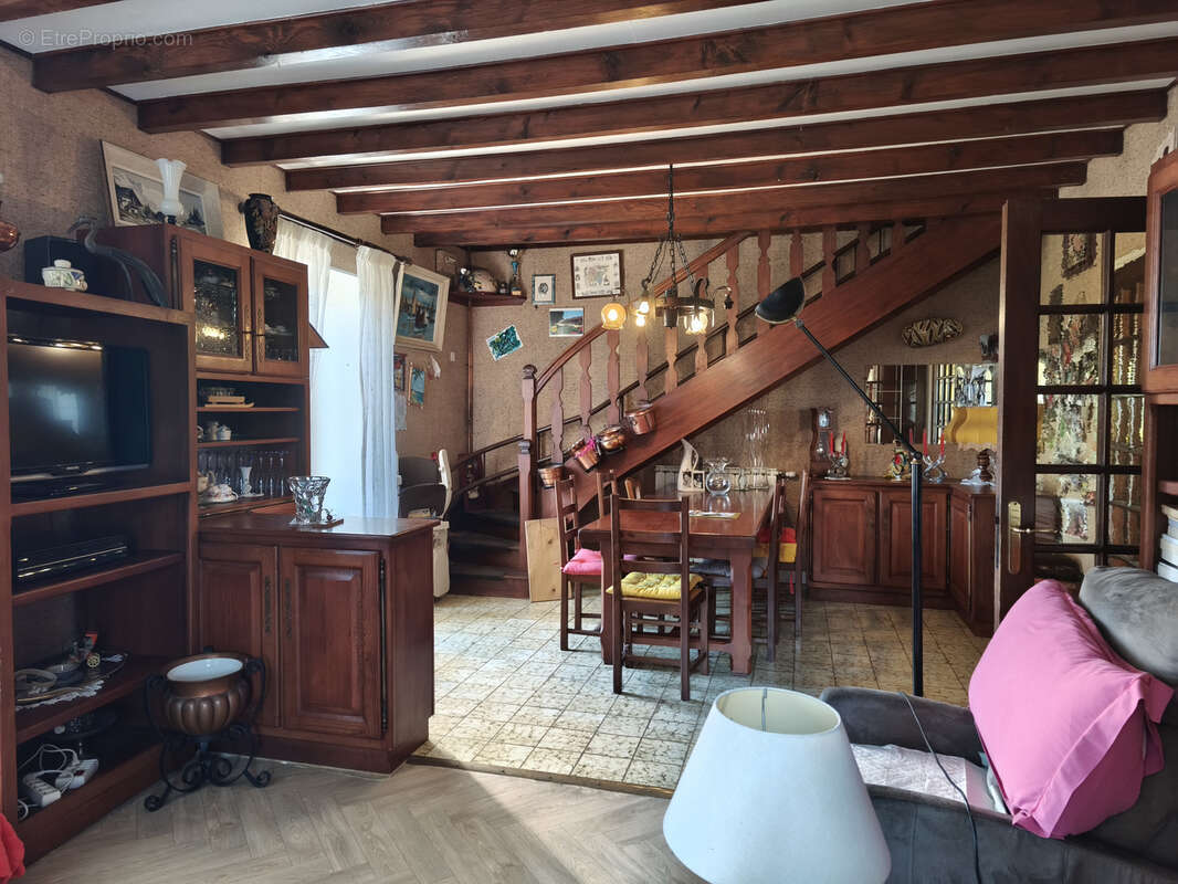 Maison à THEZILLIEU