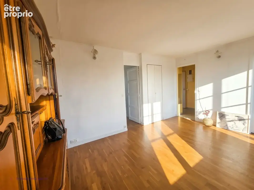 Photo Appartement à Stains au prix de 169 000€