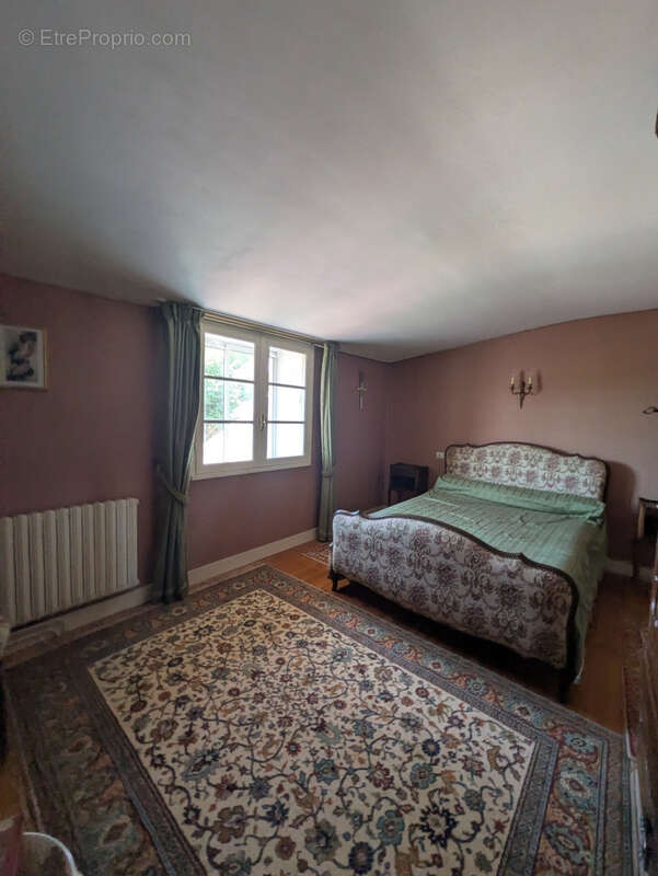 Charmante maison charentaise d'environ 145 m2 avec 4 chambres-dépendances et grenier aménageable - photo 9