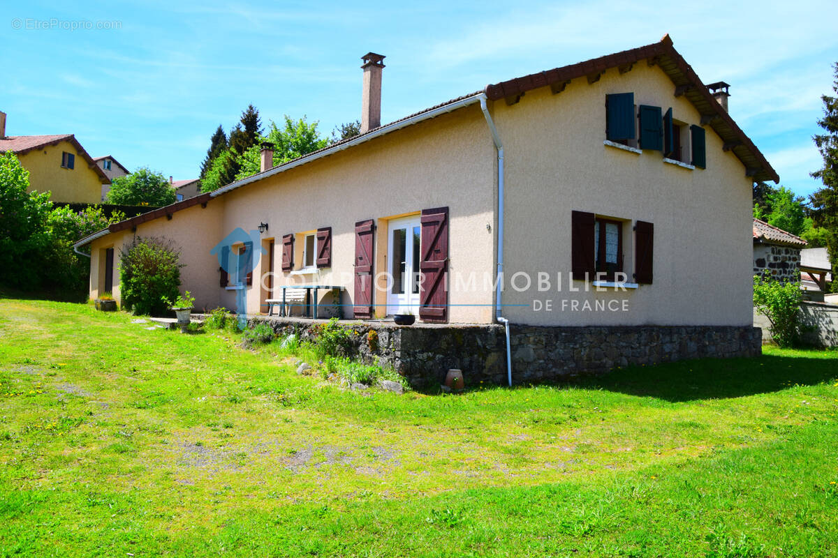 Maison à COUCOURON
