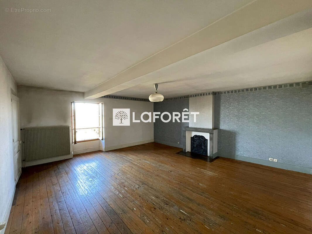 Maison à LONS-LE-SAUNIER