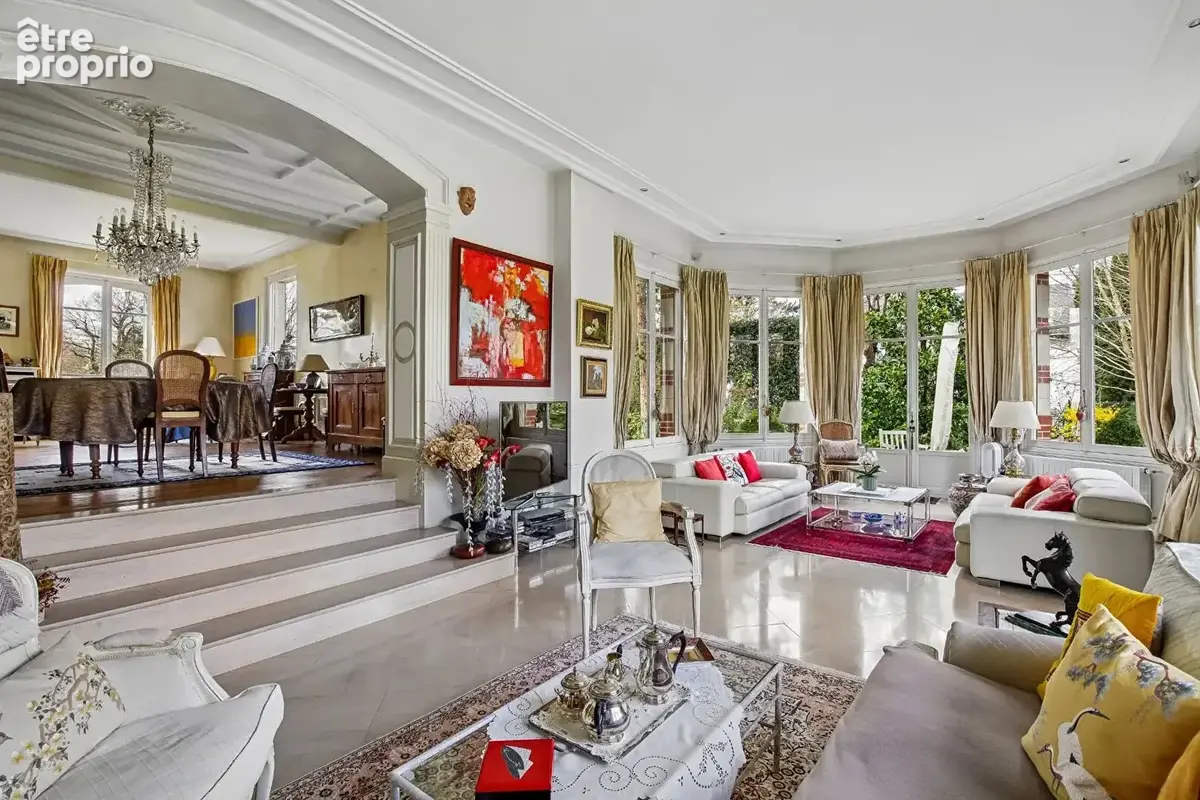 Le vesinet sud - magnifique propriete de 308 m² -  6 chambres - terrain 1541 m²  - piscine - dependance amenagee 18 m² - - photo 3