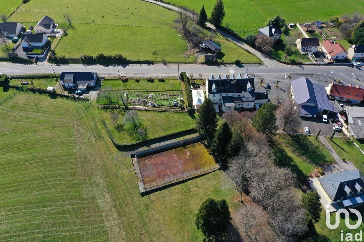 Photo 3 - Commerce à SEILHAC