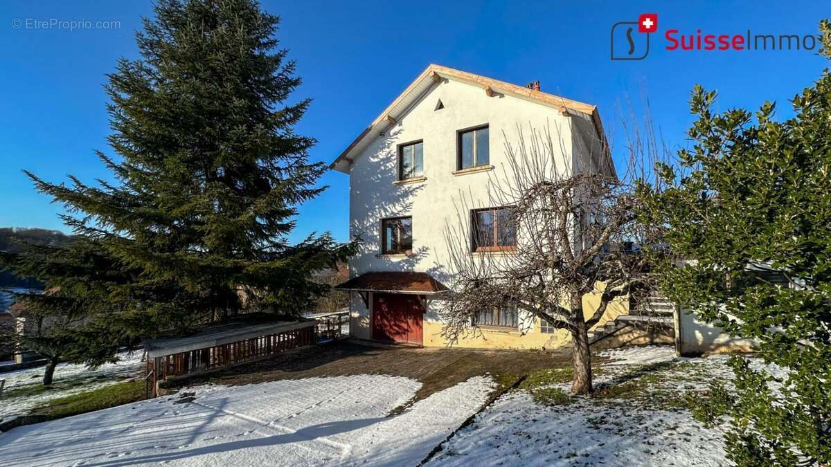 Maison à VOUJEAUCOURT