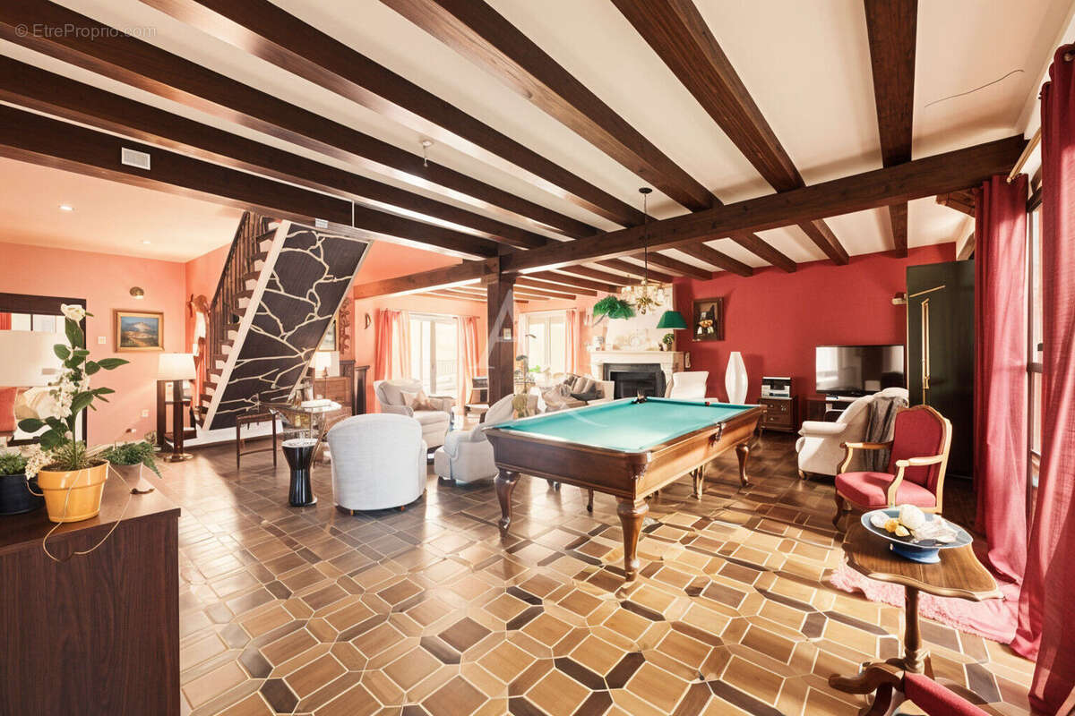 Maison à SERRIS