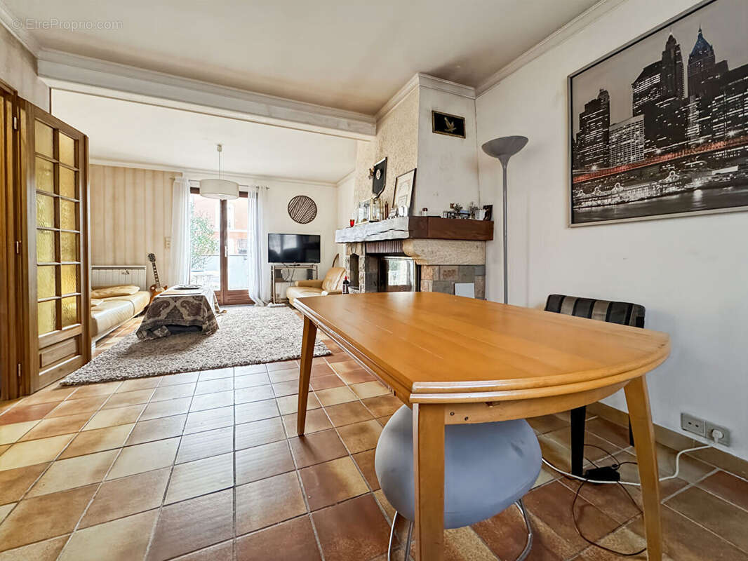 Maison à NEUILLY-PLAISANCE