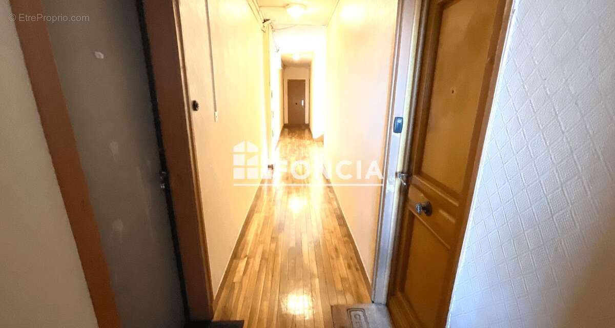 Appartement à LES PAVILLONS-SOUS-BOIS