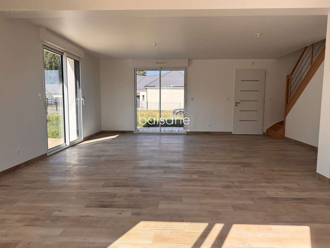 Maison 130 m² à Saint-Georges-Sur-Fontaine  - photo 3