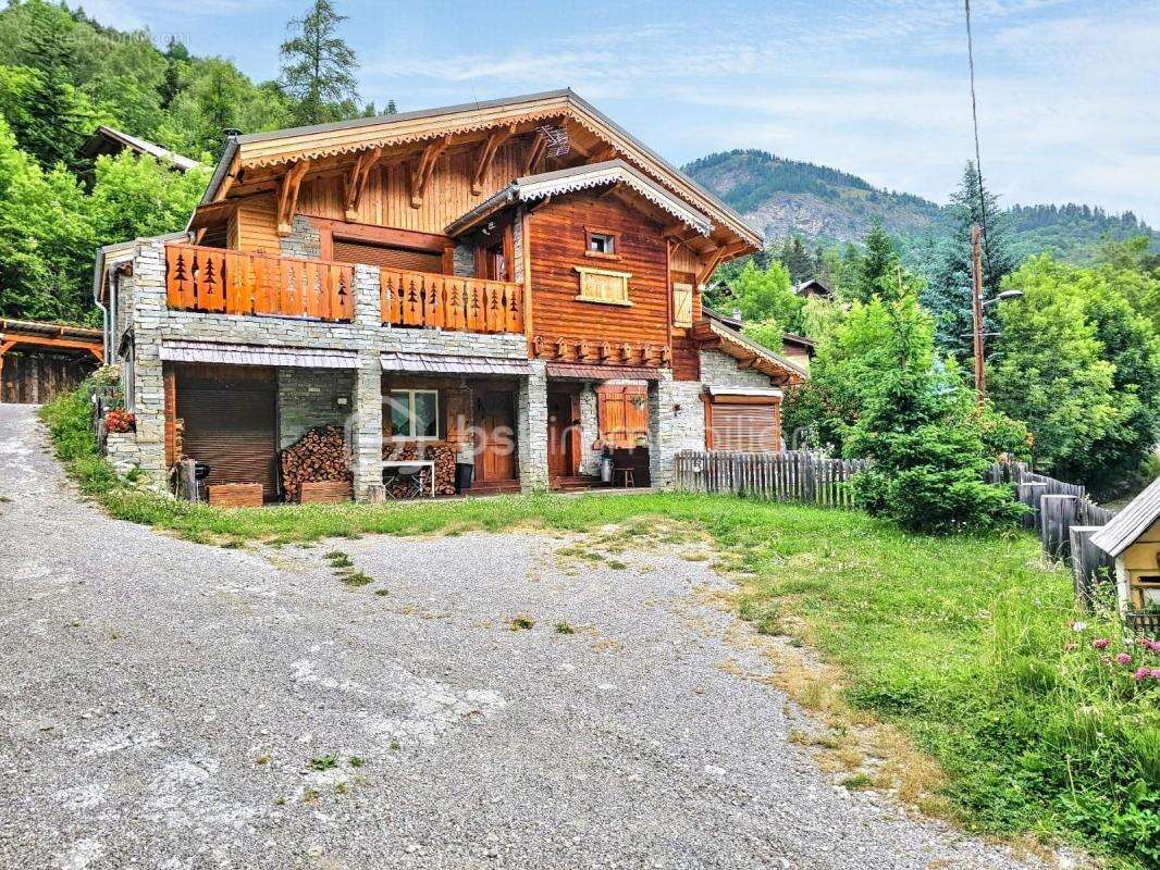 Maison à COLMARS