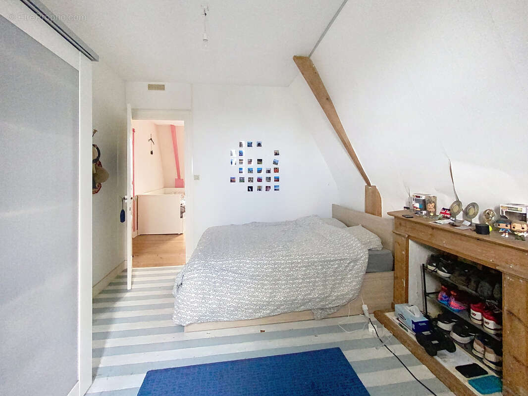 Maison à DONVILLE-LES-BAINS