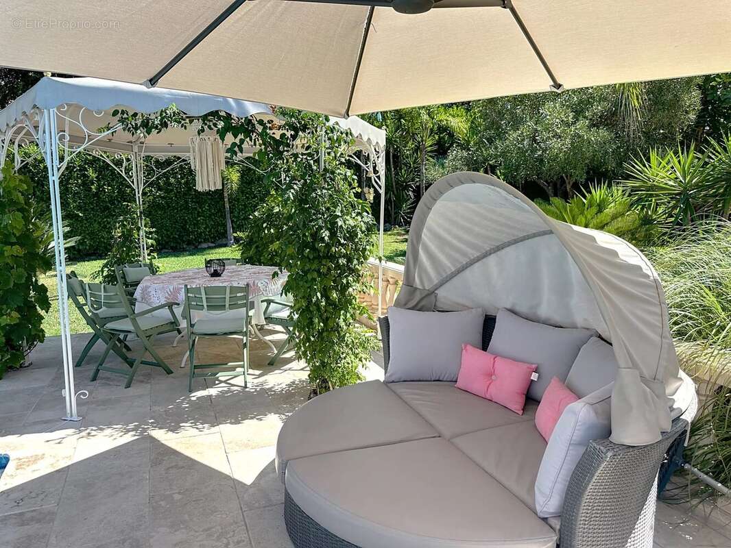 Maison à MOUANS-SARTOUX