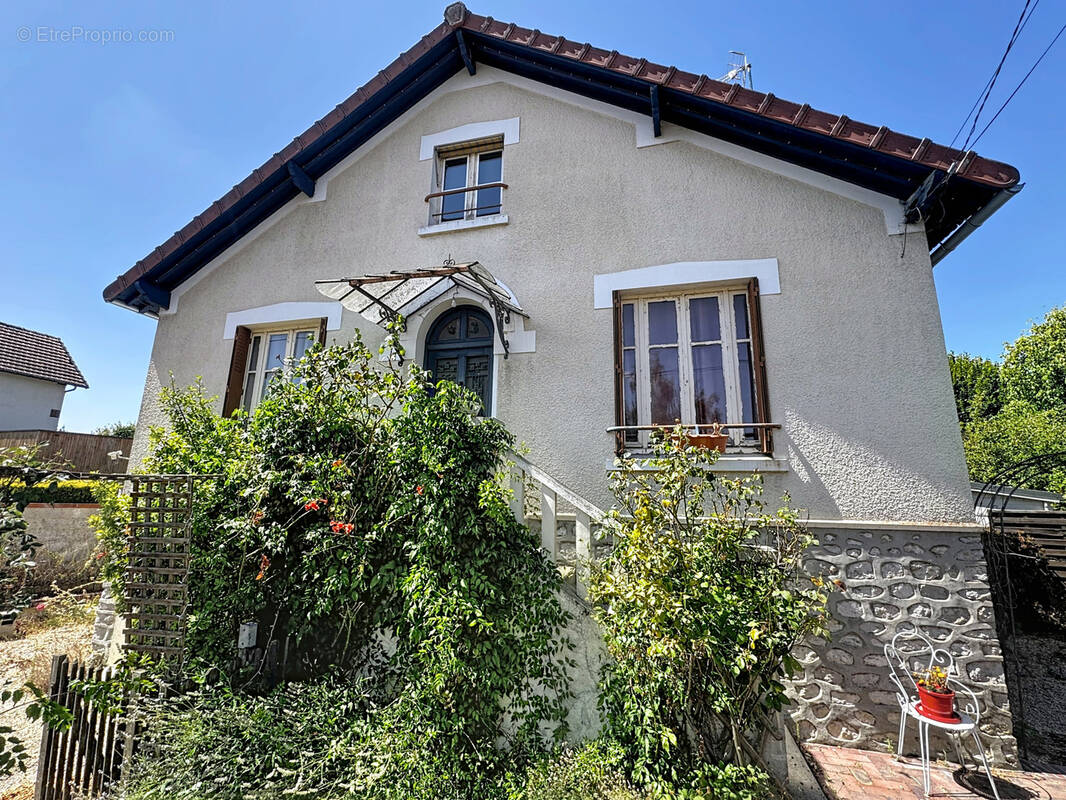 Exclusivite - centre châteauneuf-en-thymerais - photo 1