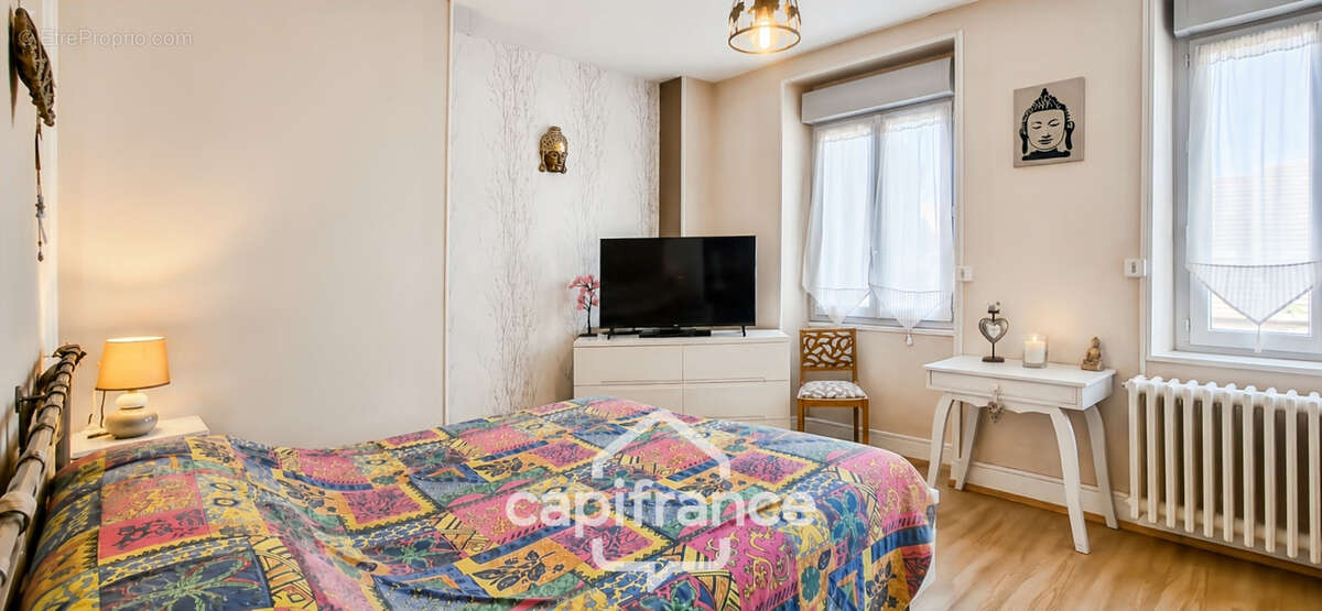 LE MONTET / 03 - Maison de village - 110 m² avec jardin - photo 6