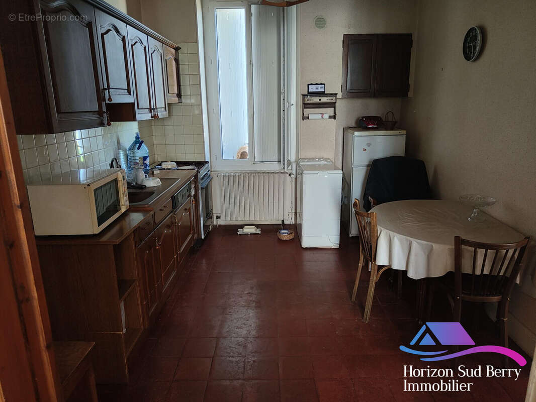 Cuisine maison 1 - Maison à LA CHATRE