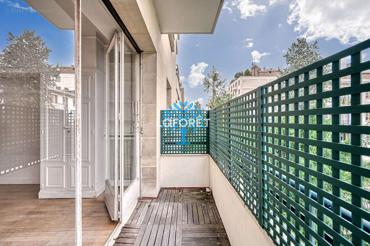 Appartement à NEUILLY-SUR-SEINE