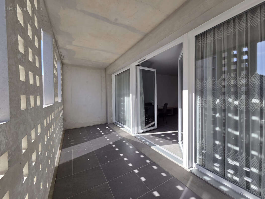 Appartement à MARSEILLE-2E