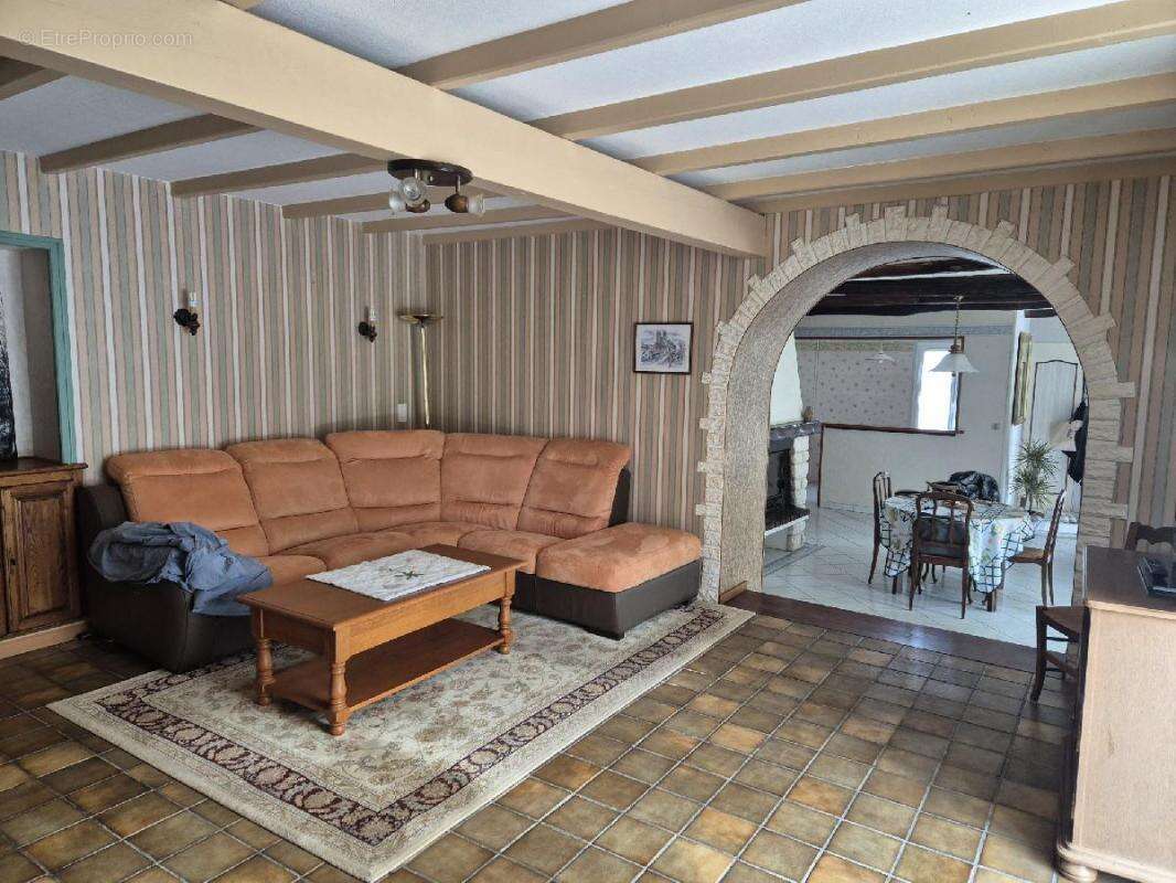 Maison à LES FOSSES