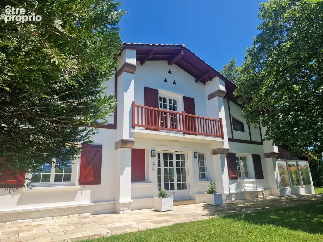Magnifique maison avec piscine et jardin arboré - URRUGNE - photo 2