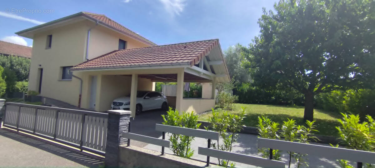 Maison à ALBENS