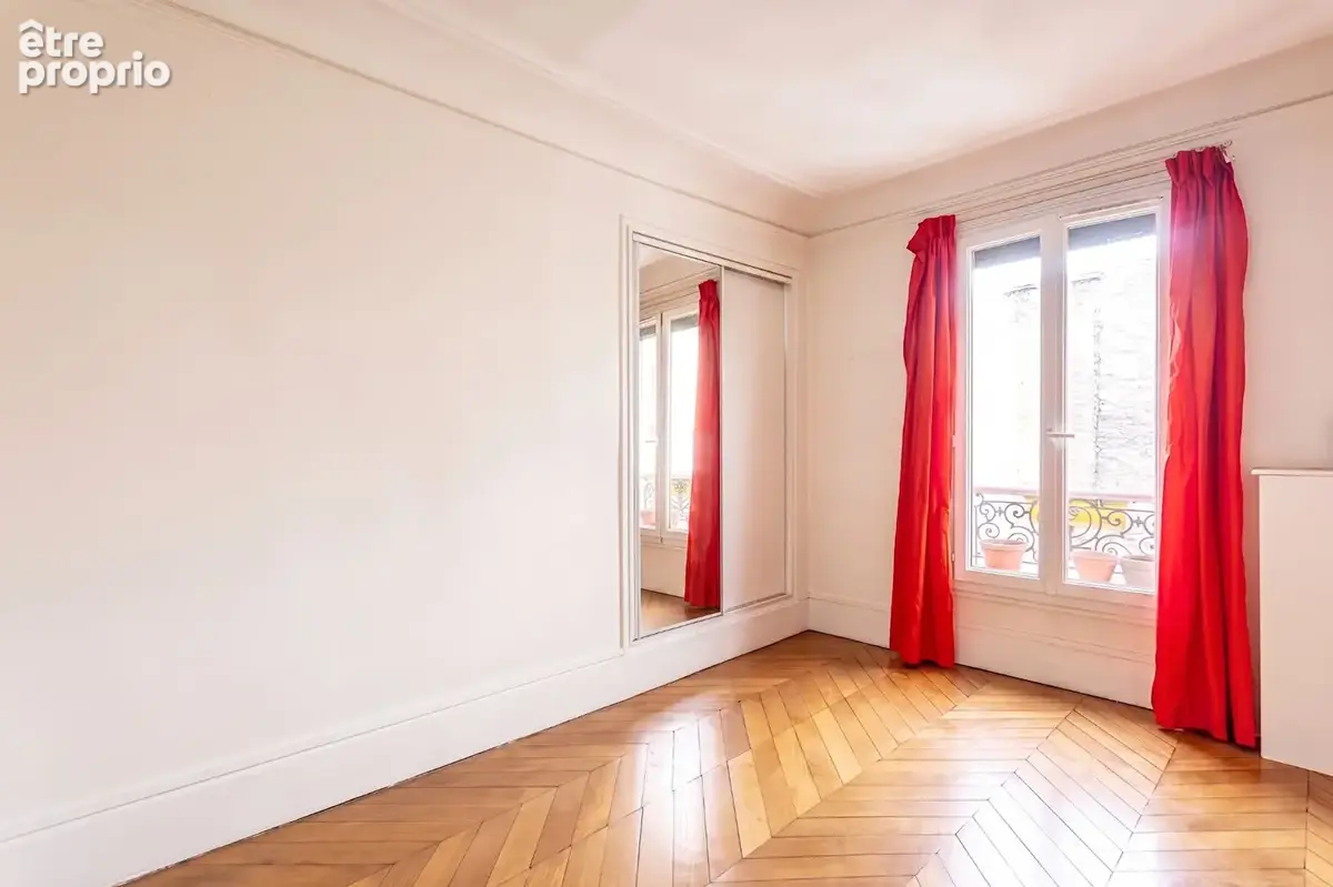 Paris 2e réaumur / arts-et-métiers 3 pièces avec balcon, étage élevé et ascenseur - photo 8