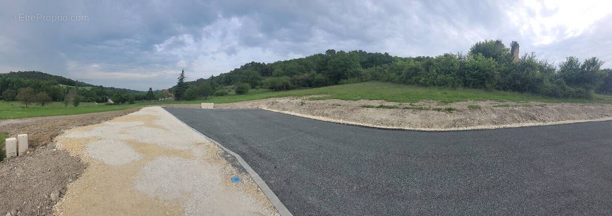Terrain à SAINT-PAUL-DE-SERRE