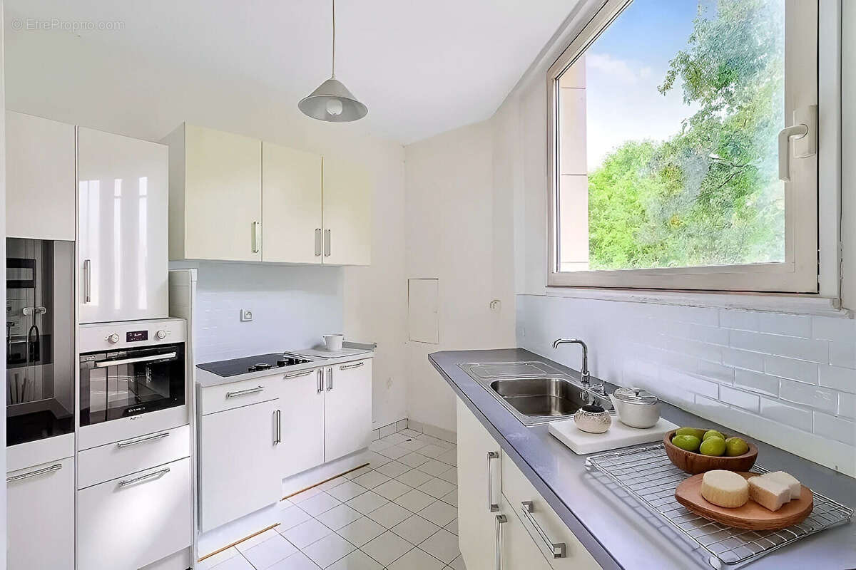 Appartement à PARIS-12E