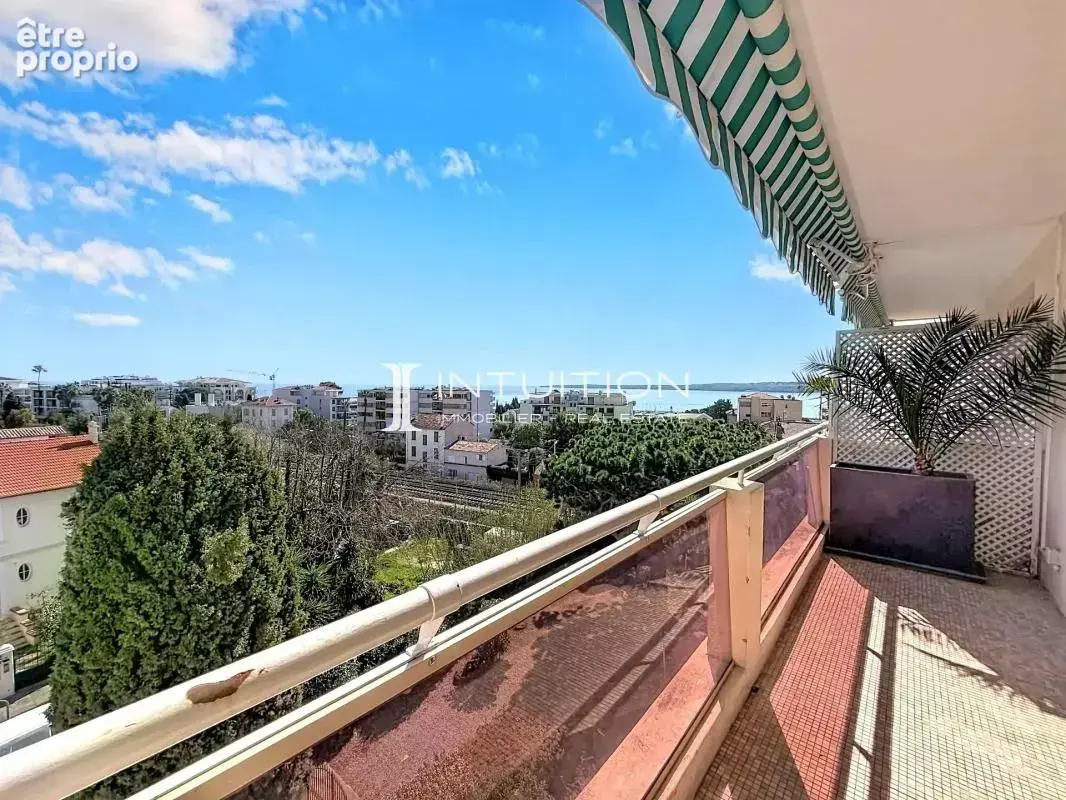 Cannes - Alexandre III : Appartement 2 pièces vue mer - photo 2