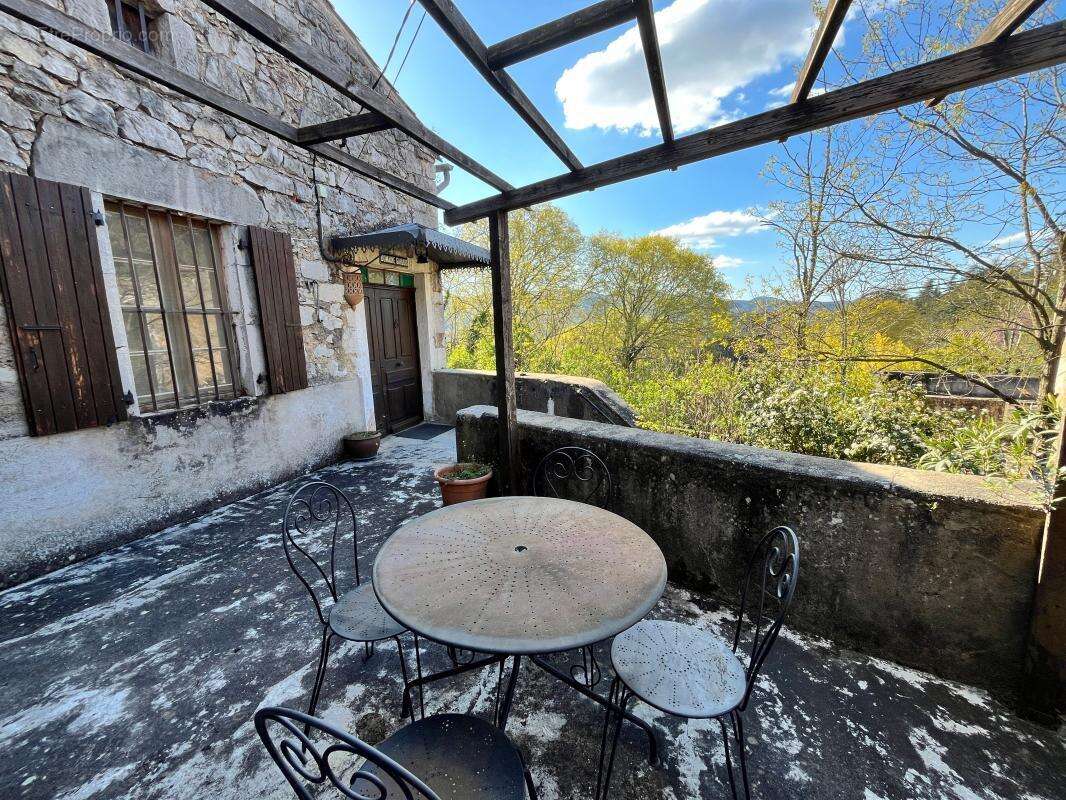 Maison à SAINT-ALBAN-AURIOLLES