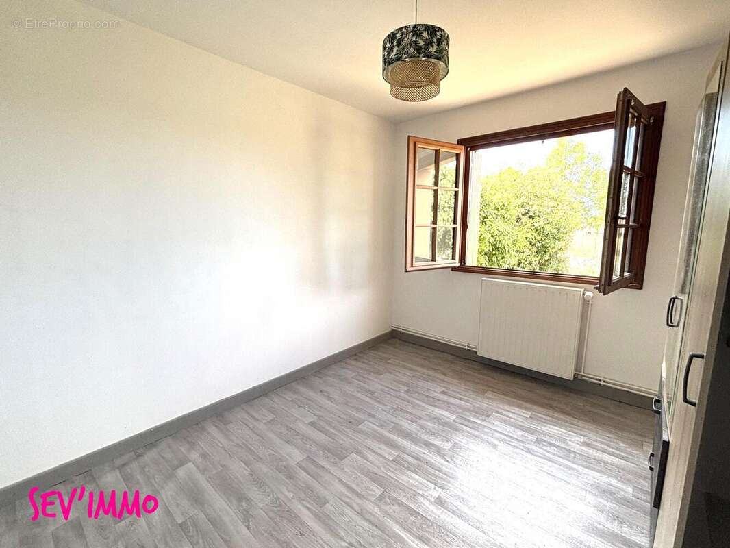 Maison à MONETAY-SUR-LOIRE