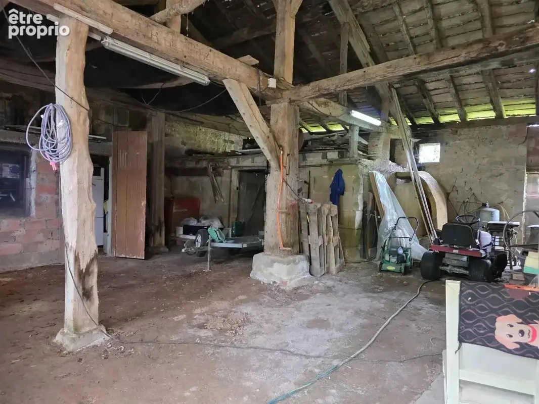 Maison de campagne avec dépendances et terrain proche des commodités - photo 12