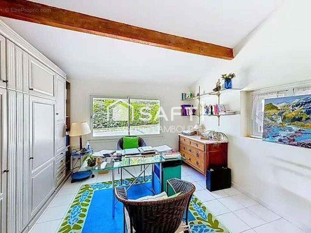 Maison 130 m² à Paradou  - photo 8