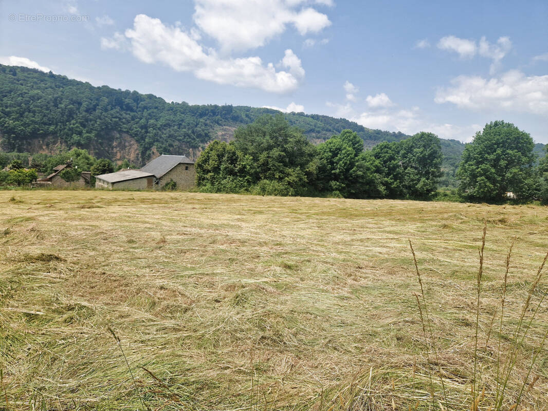 Terrain à AUBAZINES