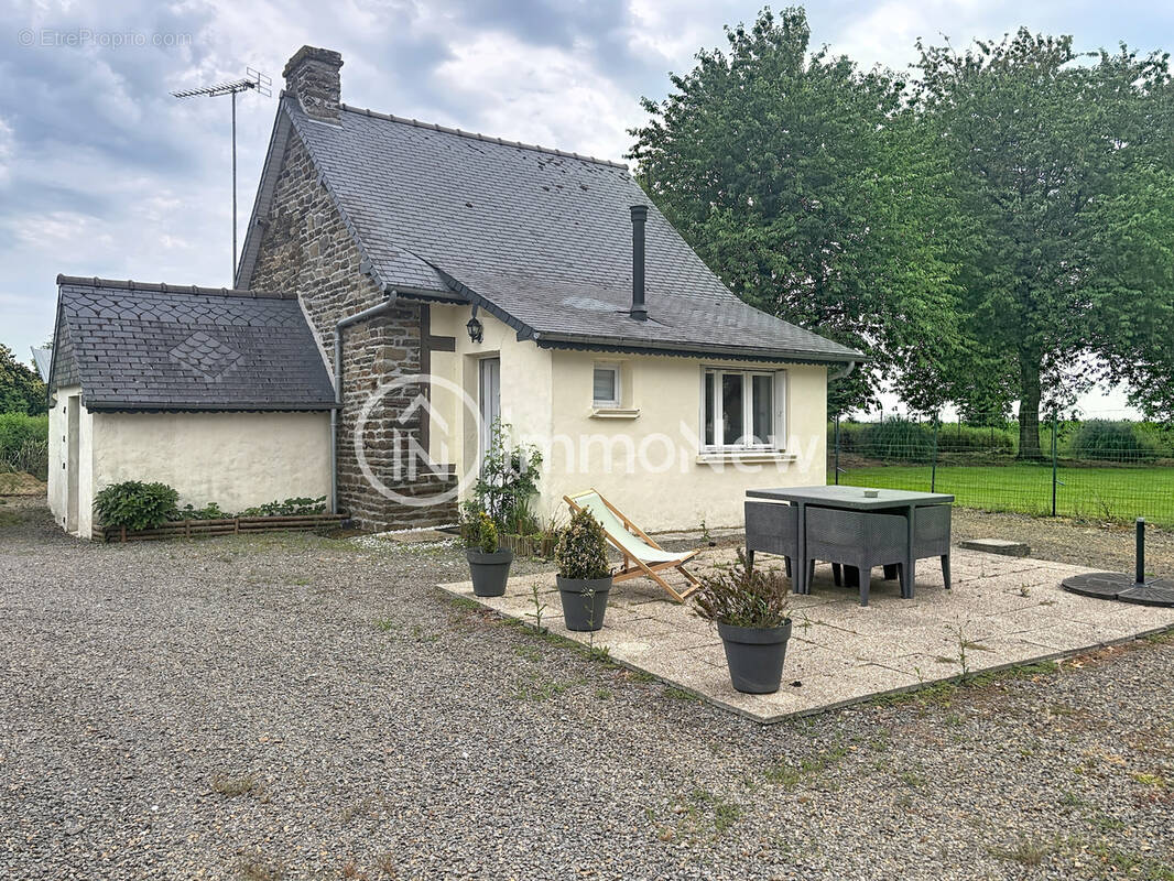 Maison à LE MESNILLARD
