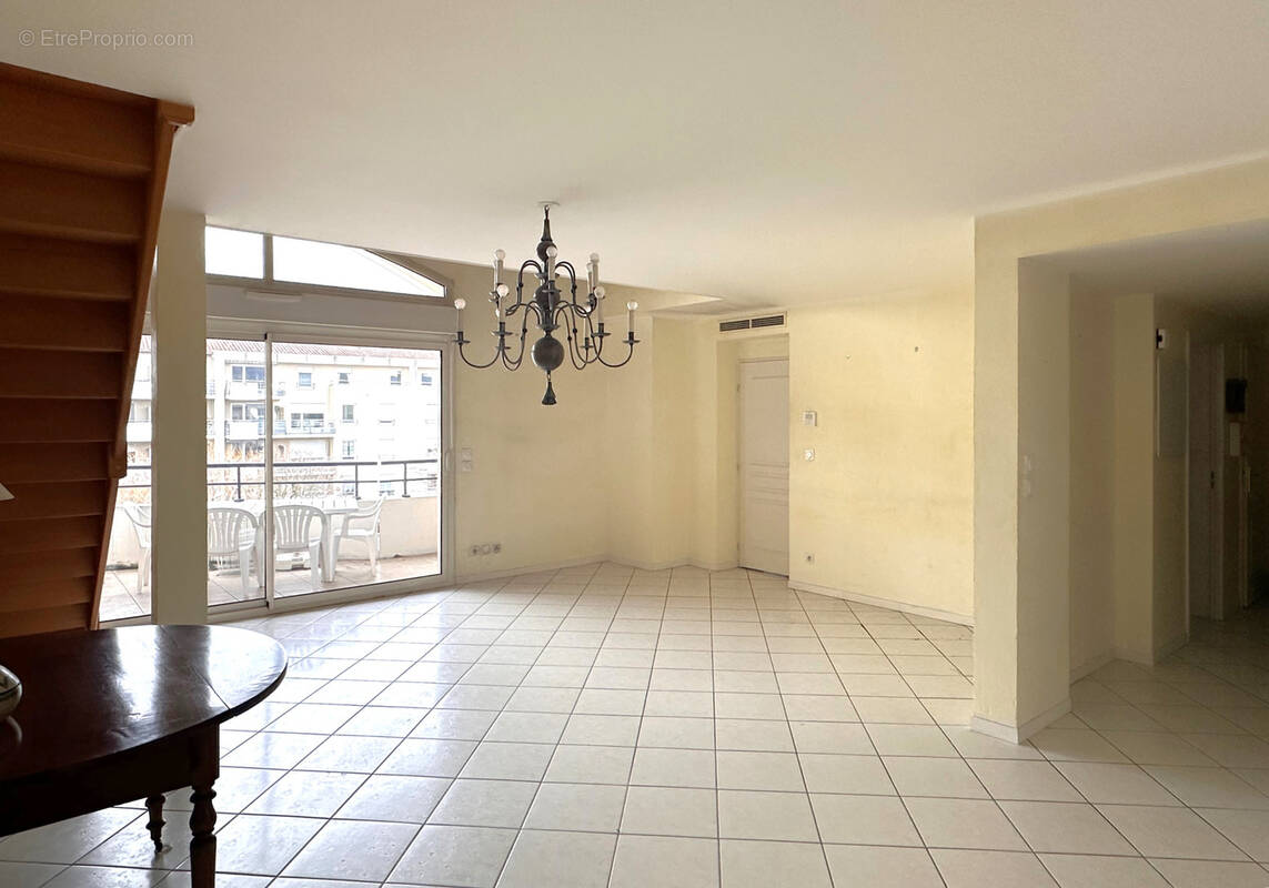 Appartement à CRAPONNE