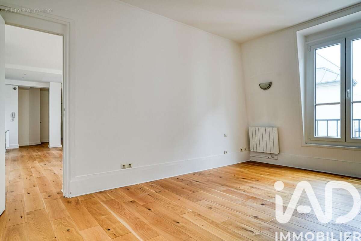 Photo 6 - Appartement à PARIS-8E